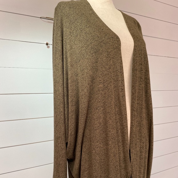 Como Shrug Sweater Jacket Moss Green 2X - Picture 3 of 12